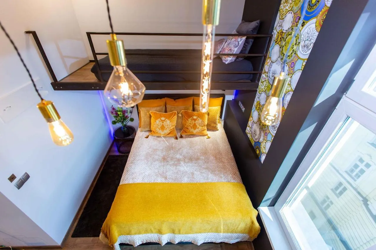 Premium Rooms By Hi5 - Style At The Comedy Theater Budapest