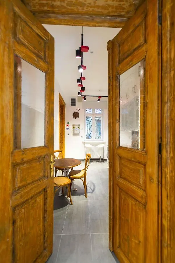 Premium Rooms By Hi5 - Style At The Comedy Theater Budapest Ungarn